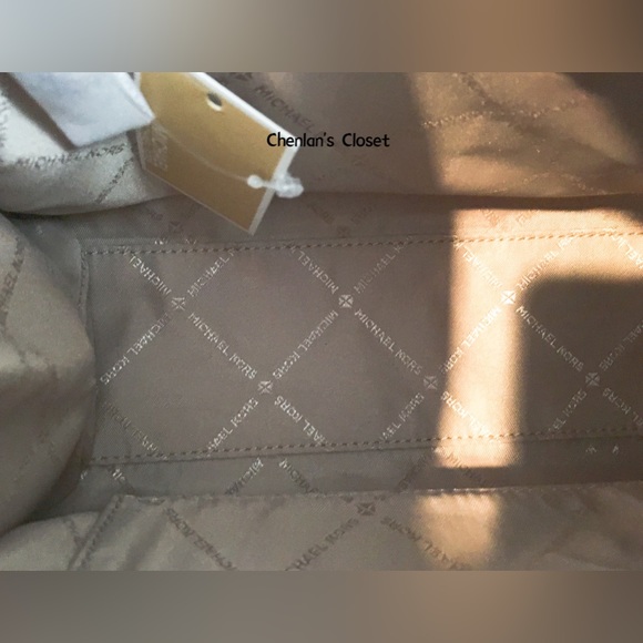 🎀NeW! Michael Kors Small Shopper - Picture 7 of 8